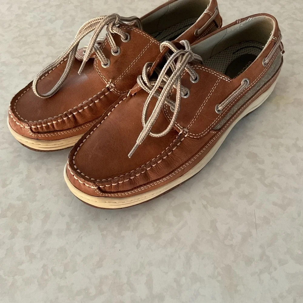 Dockers Brown Leather Boat Shoes size 9.5